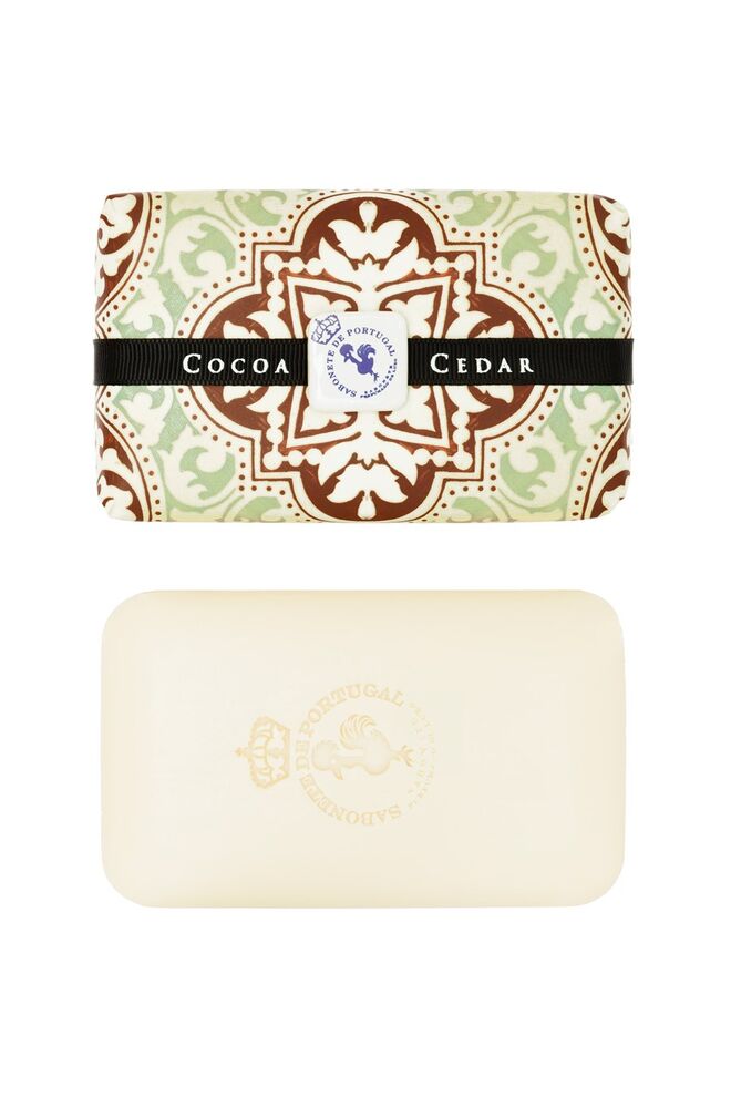 Sabonete Azulejo Cacau e Cedro, €9, Castelbel 