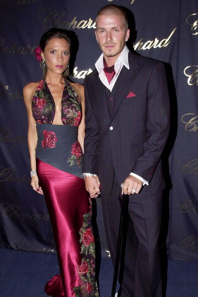 No Elton John’s Aids Foundation Annual White-tie and Tiara Ball, realizado na casa do cantor em Windsor, a 5 de julho de 2001