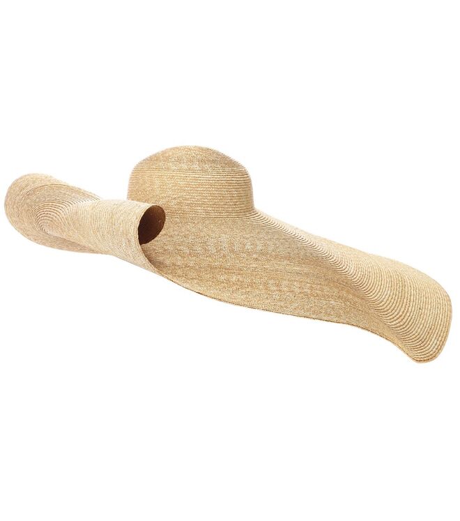Chapéu La Bomba em palhinha, €365, Jacquemus, em mytheresa.com 