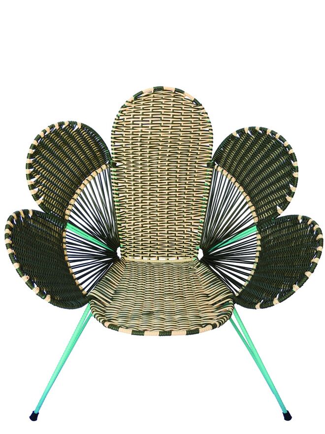 Cadeira La Vereda em PVC e metal feita à mão por artesãos colombianos (lucros de venda revertidos para instituições de apoio a crianças), Marni (preço sob consulta) 