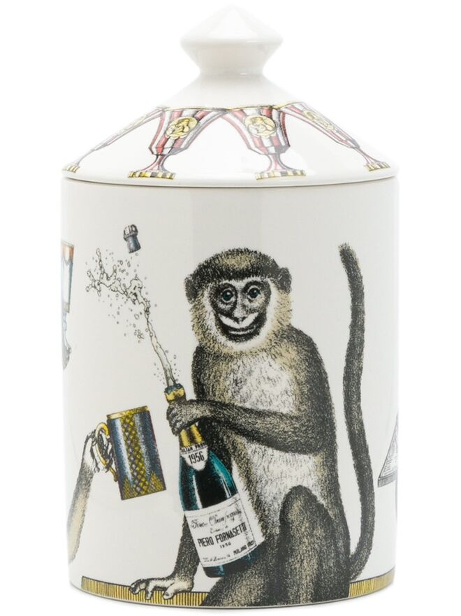 Vela em cerâmica, €161, Fornasetti, em farfetch.com 