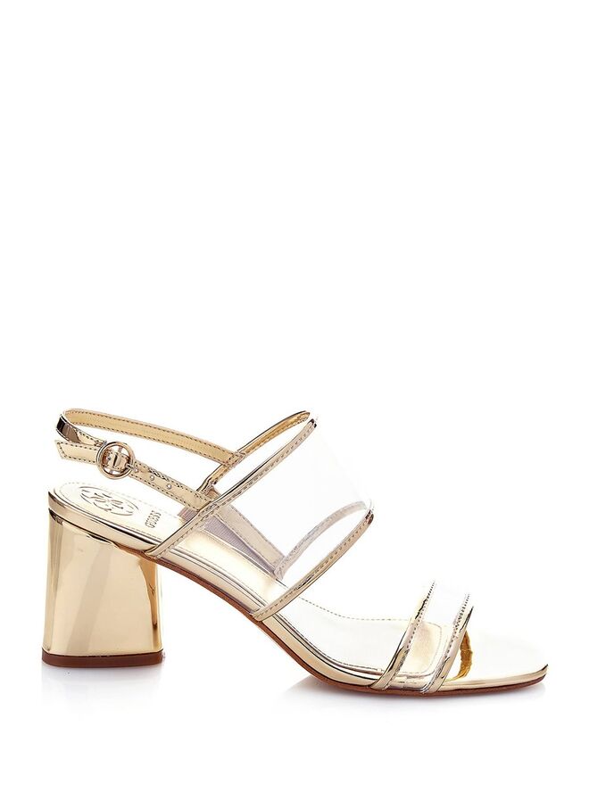 Sandálias, €87,50, Guess 