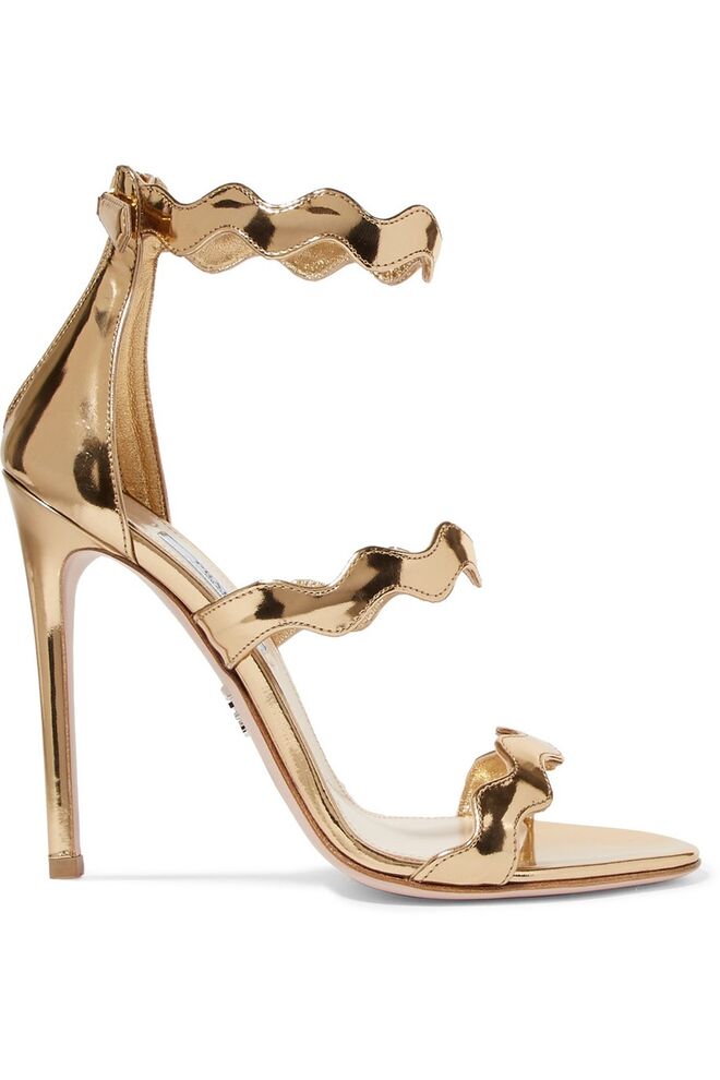 Sandálias, €650, Prada 