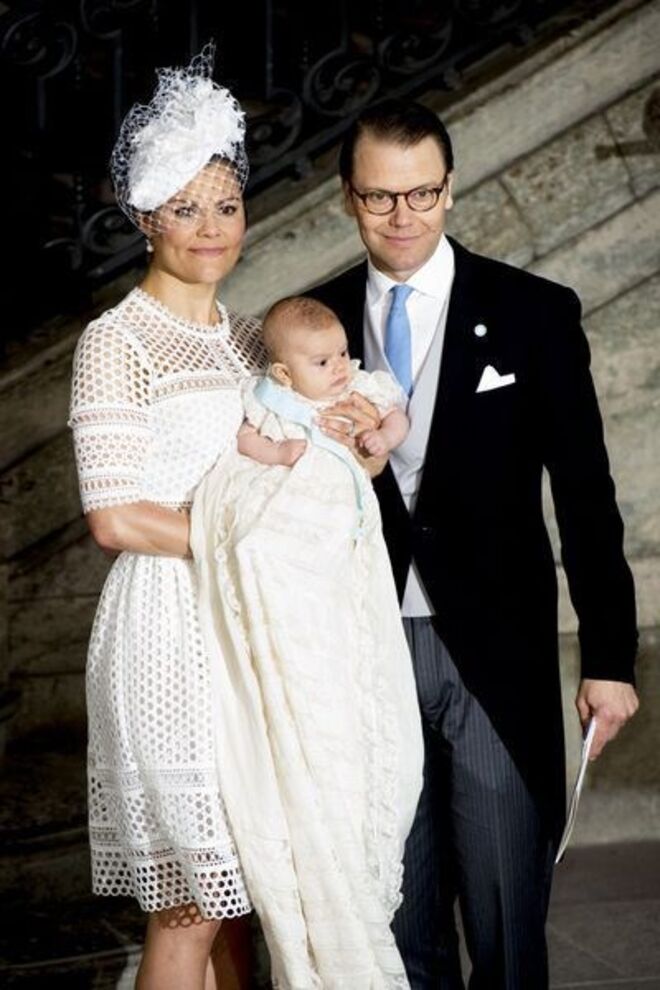 No batizado do príncipe Oscar, filho mais novo de Victoria da Suécia e Daniel da Suécia 