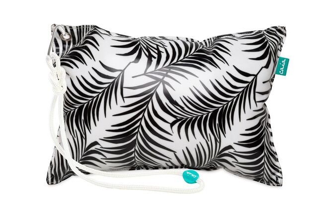 Almofada de praia, €30, CAIA