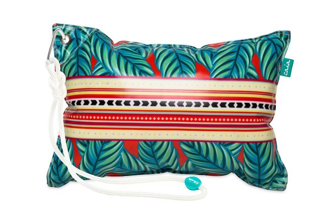 Almofada de praia, €30, CAIA