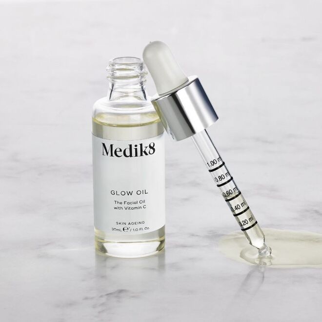 Glow Oil - The Facial Oil with Vitamin C, 30 ml, £40 (aproximadamente €45), Medik8, em www.medik8.com