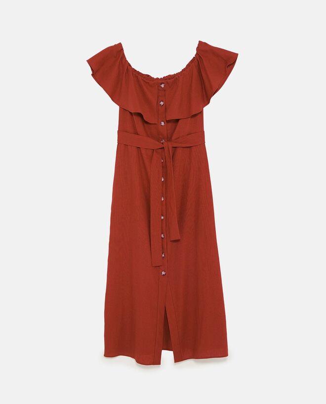 Vestido midi com botões, €29,95, Zara