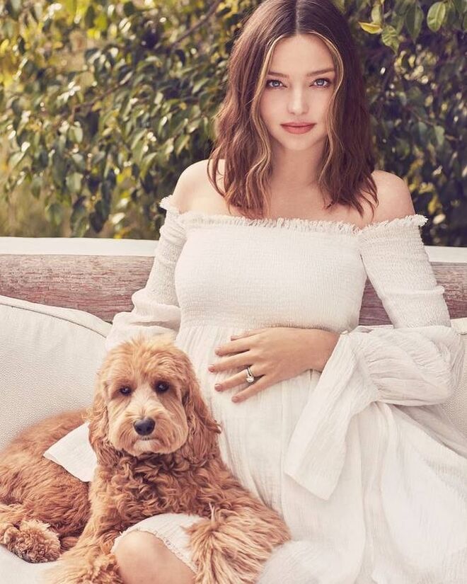 MIRANDA KERR | O anel foi oferecido pelo fundador do Snapchat, Evan Spiegel, e está avaliado em 55 mil dólares.