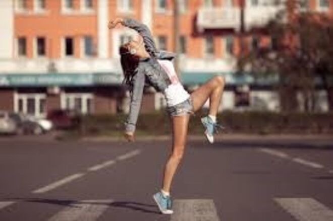 Dançar ao ar livre no Jardim da Torre de Belém