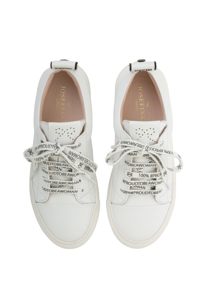 Coleção You Can Leave | Sapatilha Speak, €298, Josefinas