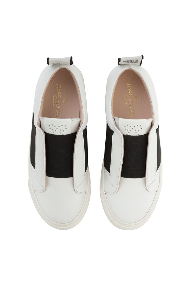 Coleção You Can Leave | Sapatilha Strong, €298, Josefinas