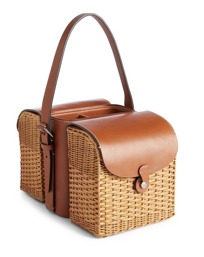 Cesta de piquenique em verga e pele, €1282, Ralph Lauren 
