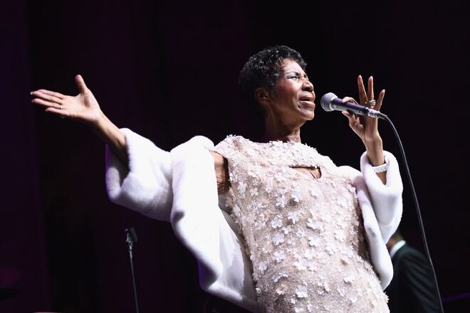 Aretha Franklin no Elton John AIDS Foundation, a 7 de novembro de 2017