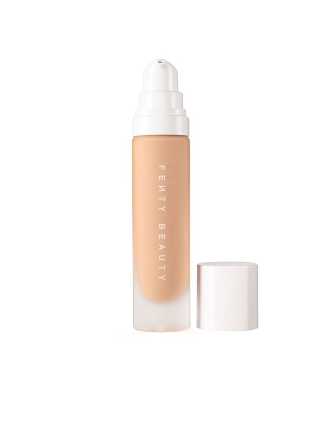 Pro Filt’r Soft Matte Longwear Foundation no tom 100, €33,95, Fenty Beauty, na Sephora