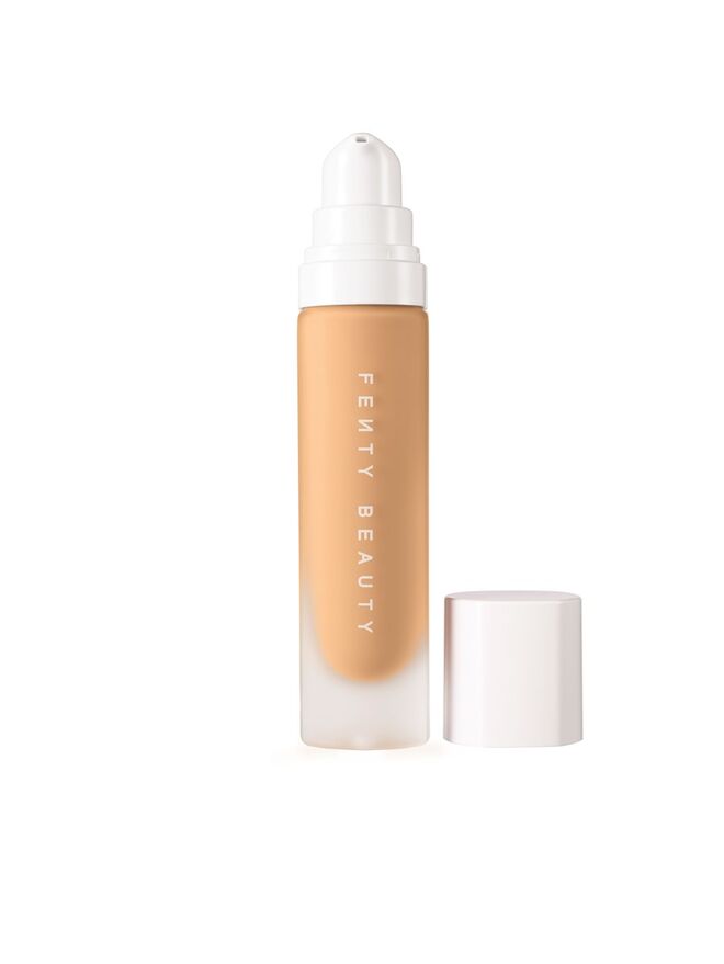 Pro Filt’r Soft Matte Longwear Foundation no tom 150, €33,95, Fenty Beauty, na Sephora