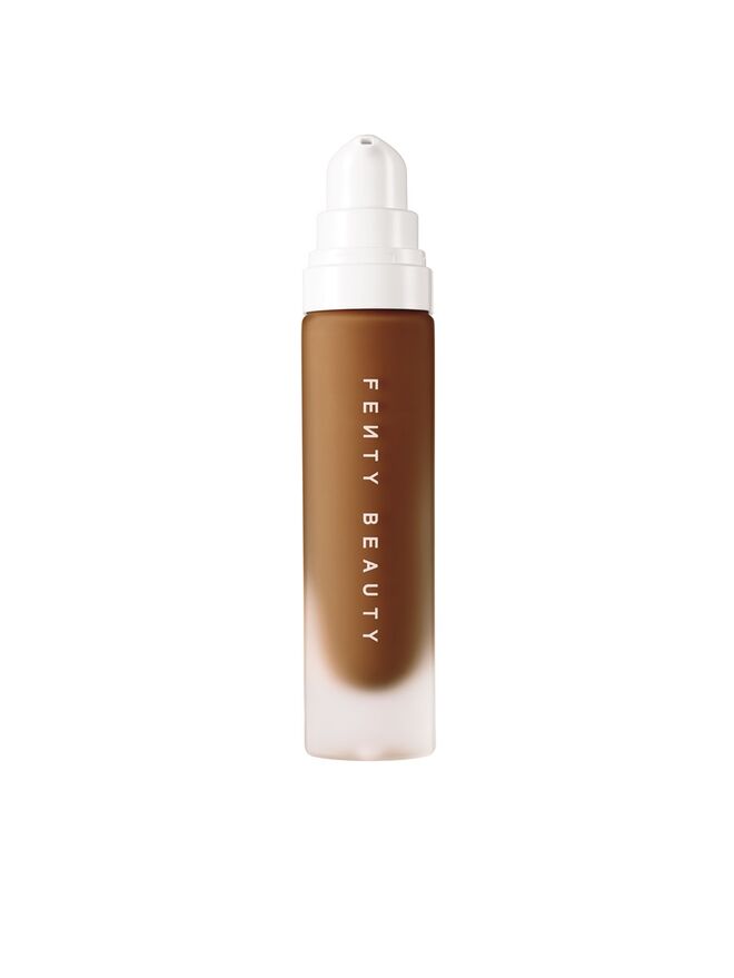 Pro Filt’r Soft Matte Longwear Foundation no tom 450, €33,95, Fenty Beauty, na Sephora