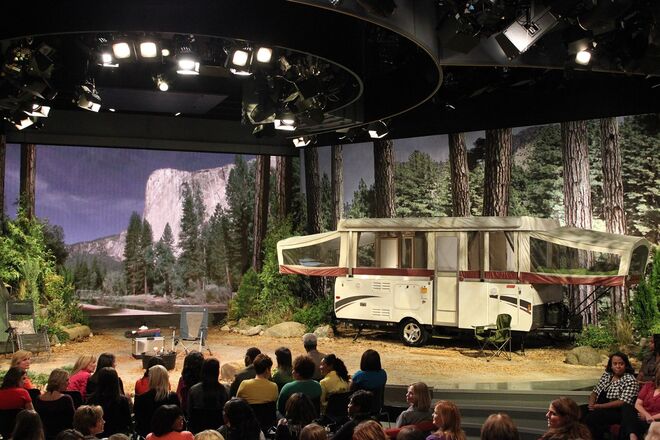 2010. Cenário para “Oprah and Gayle’s Big Yosemite Camping Adventure”.