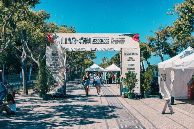 Ouvir música no Lisb-On