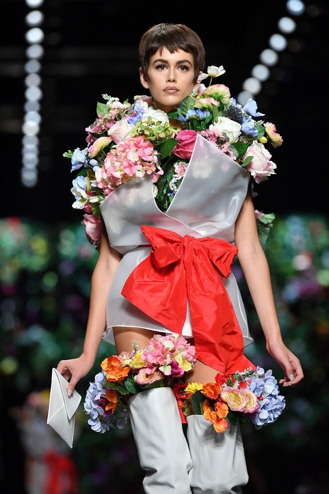 Kaia no desfile Moschino primavera-verão 2018