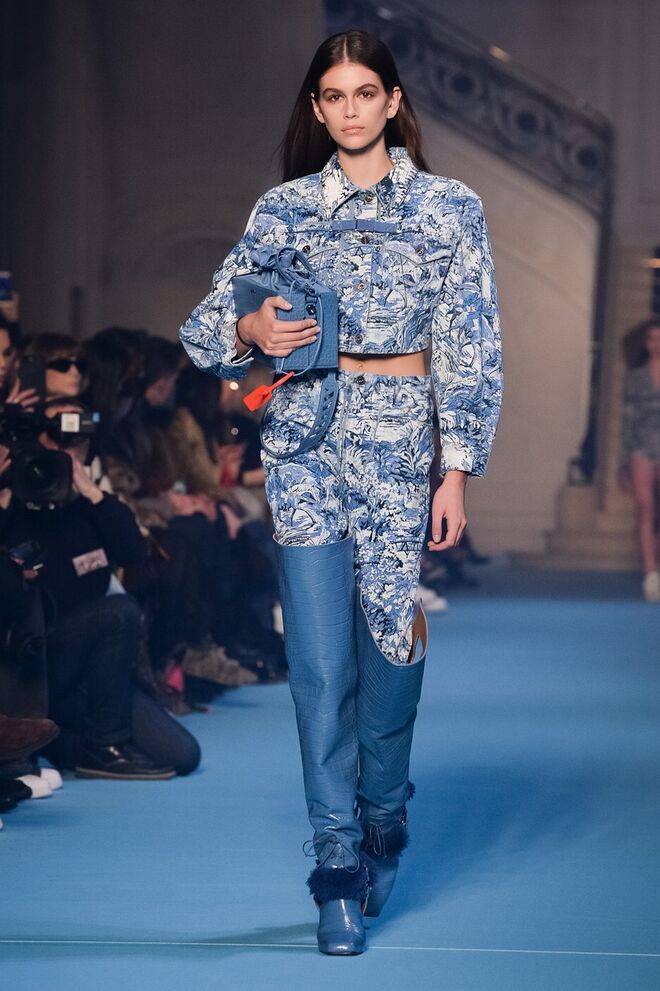 Kaia no desfile da Off-White na Semana de Moda de Paris outono-inverno 2018/2019
