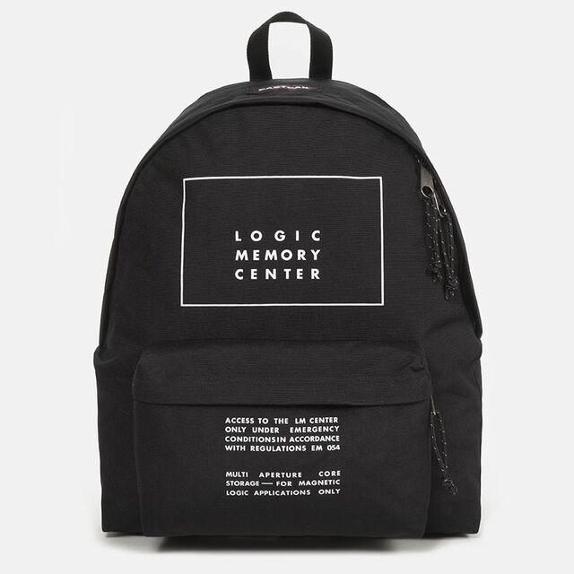 Eastpack x Undercover Mochila Padded Pak’r, €190, Eastpack 