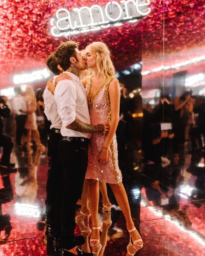 Fedez e Chiara no seu rehearsal dinner, a 31 de agosto