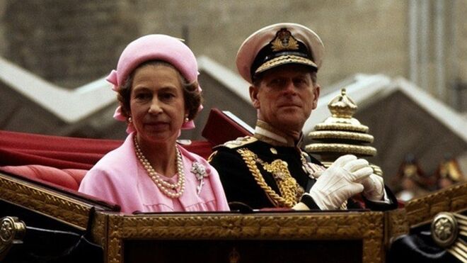 Rainha Isabel II no Jubileu de Prata do seu reinado, em 1977.
