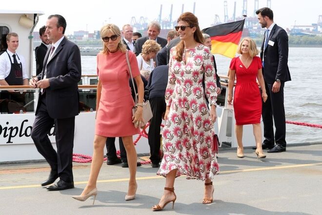As primeiras damas de França e da argentina, Brigitte Macron e Juliana Awada, numa cimeira do G20, em 2017.
