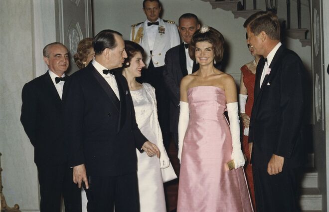 Jackie Kennedy em maio de 1962, num jantar oferecido na Casa Branca em honra do Ministro da Cultura de França.