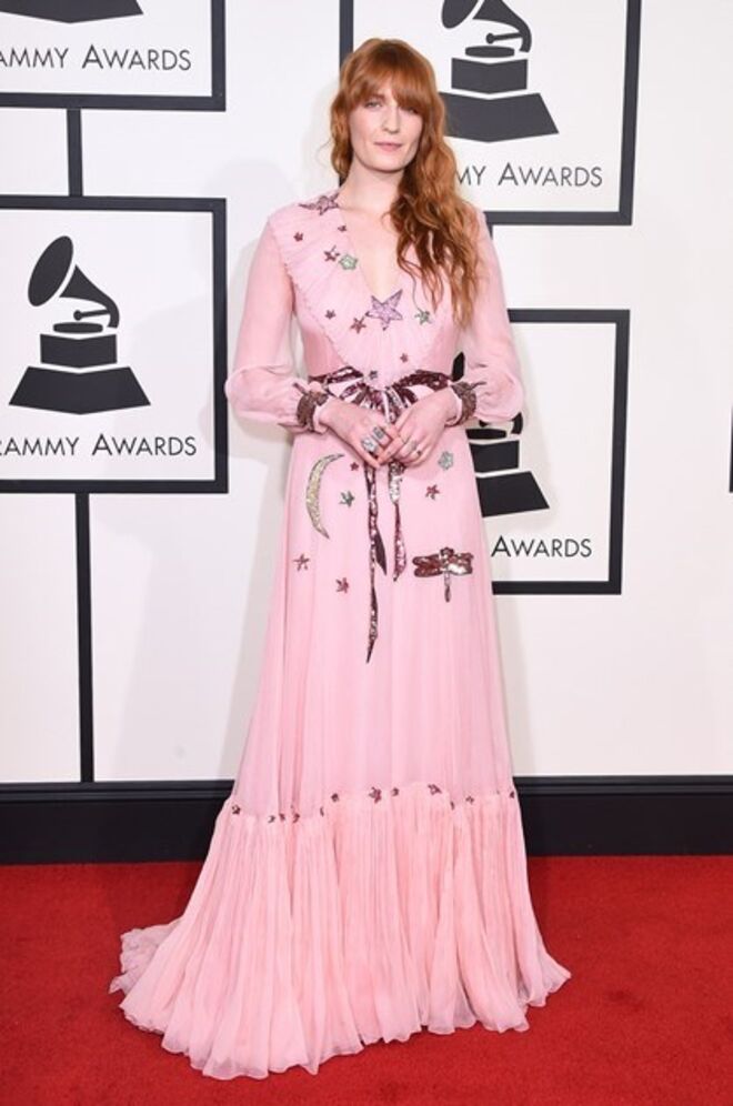 Florence Welch nos prémios Grammy com um vestido Gucci, em 2016.