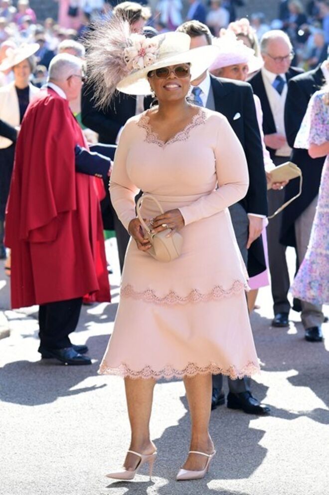 Oprah Winfrey, com vestido Stella McCartney, no casamento do príncipe Harry com Meghan Markle, em maio de 2018.