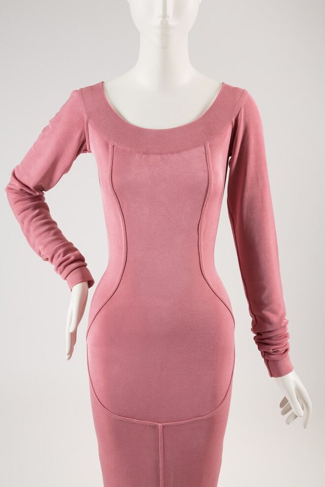 Vestido de noite Azzedine Alaïa, década de 1990.