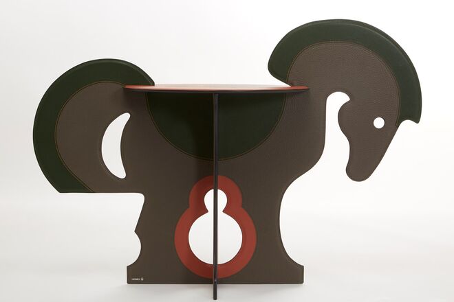 Cavalo, peça do atelier Petit h da Hermès.