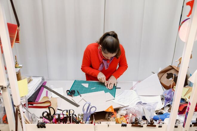 O interior do atelier Petit h, em Paris.