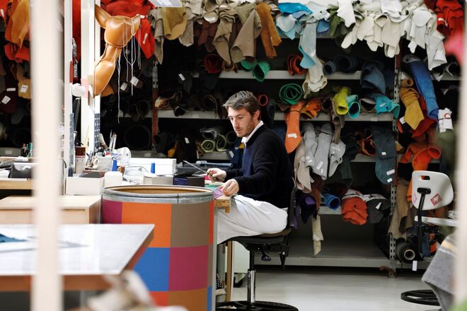 O interior do atelier Petit h, em Paris.