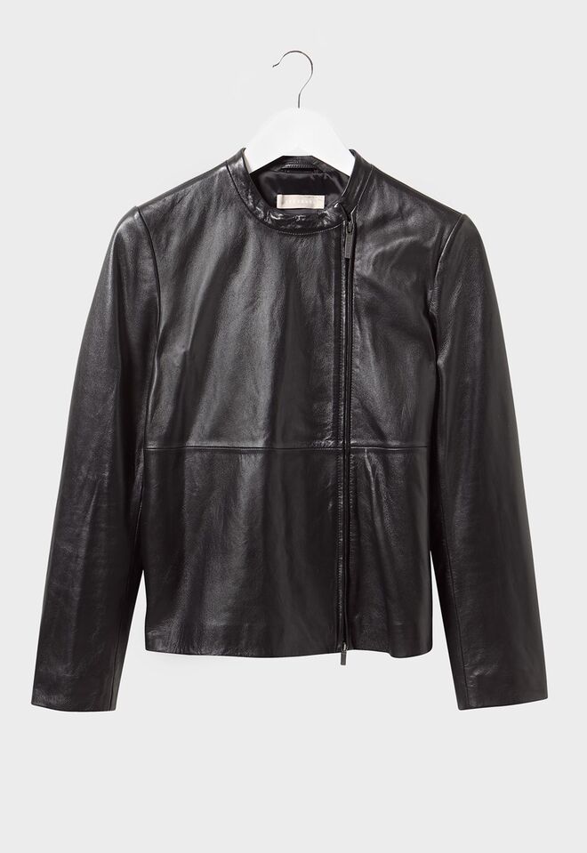 Casaco de cabedal, €395, Stefanel