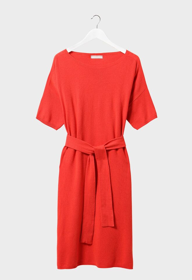 Vestido curto, €155, Stefanel