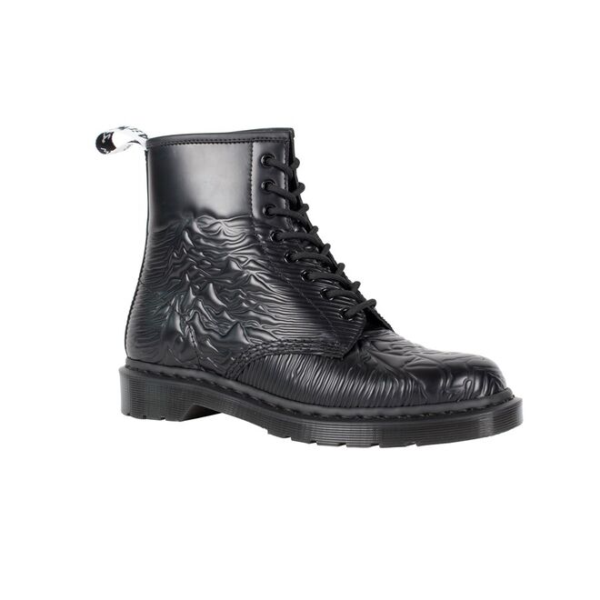 Bota, €190, Dr. Martens