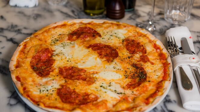 Pizza na massa romana