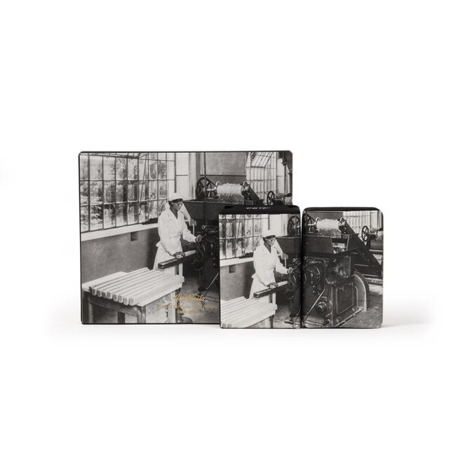 Caixa de sabonetes Exposição Colonial Portuguesa de 1934, €15,99, Ach Brito