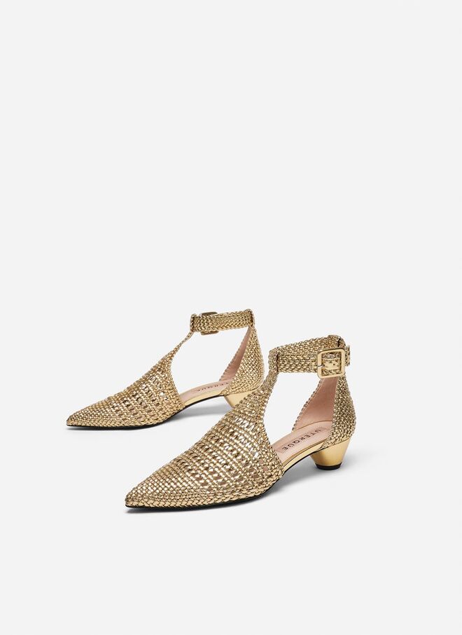 Sapatos, €99, Uterqüe