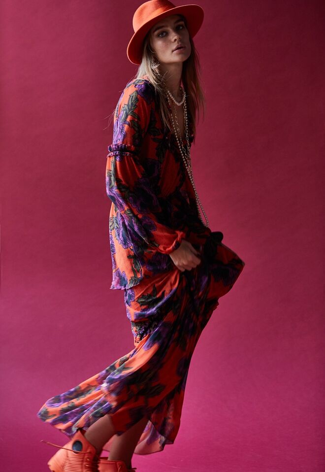 Styling e Produção de Moda: Maria Patrão | Vestido: Sienna, Chapéu: Viarco, Botas: Palladium, Maquilhadora: Telma Denise