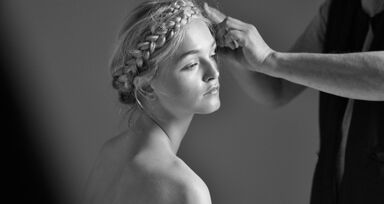 Jean Campbell é o novo rosto do perfume For Her da Narciso Rodriguez