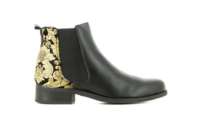 Bota com gravura, €34,50, SEASIDE