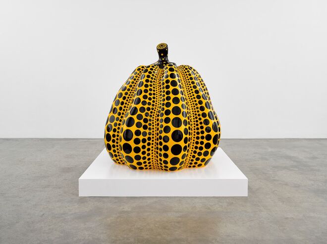 Pumpkin, Yayoi Kusama, 2018. Exposição Yayoi Kusama, The Moving Moment When I Went to the Universe, em Londres.