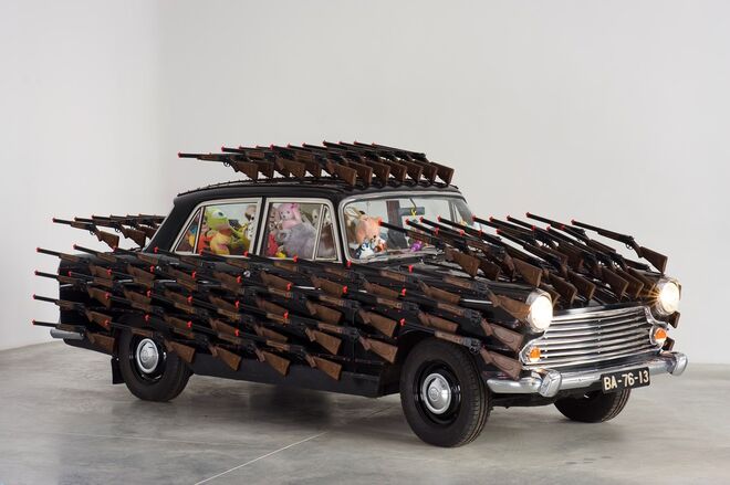 War Games, Joana Vasconcelos, 2011. Exposição Joana Vasconcelos, I Want to Break Free, em Estrasburgo.