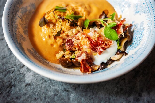 Sala de Corte: ovo a 64º - uma abordagem mais contemporânea dos ovos com farinheira (€12) 