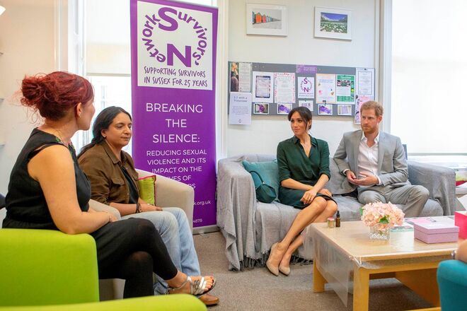 Meghan Markle e o príncipe Harry na visita a Survivors' Network