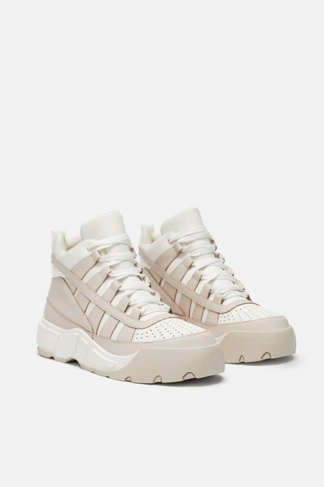 Botim desportivo, €49.95, ZARA